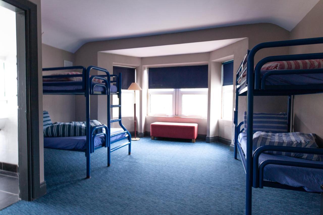 The Connemara Hostel - Sleepzone Лийнан Екстериор снимка