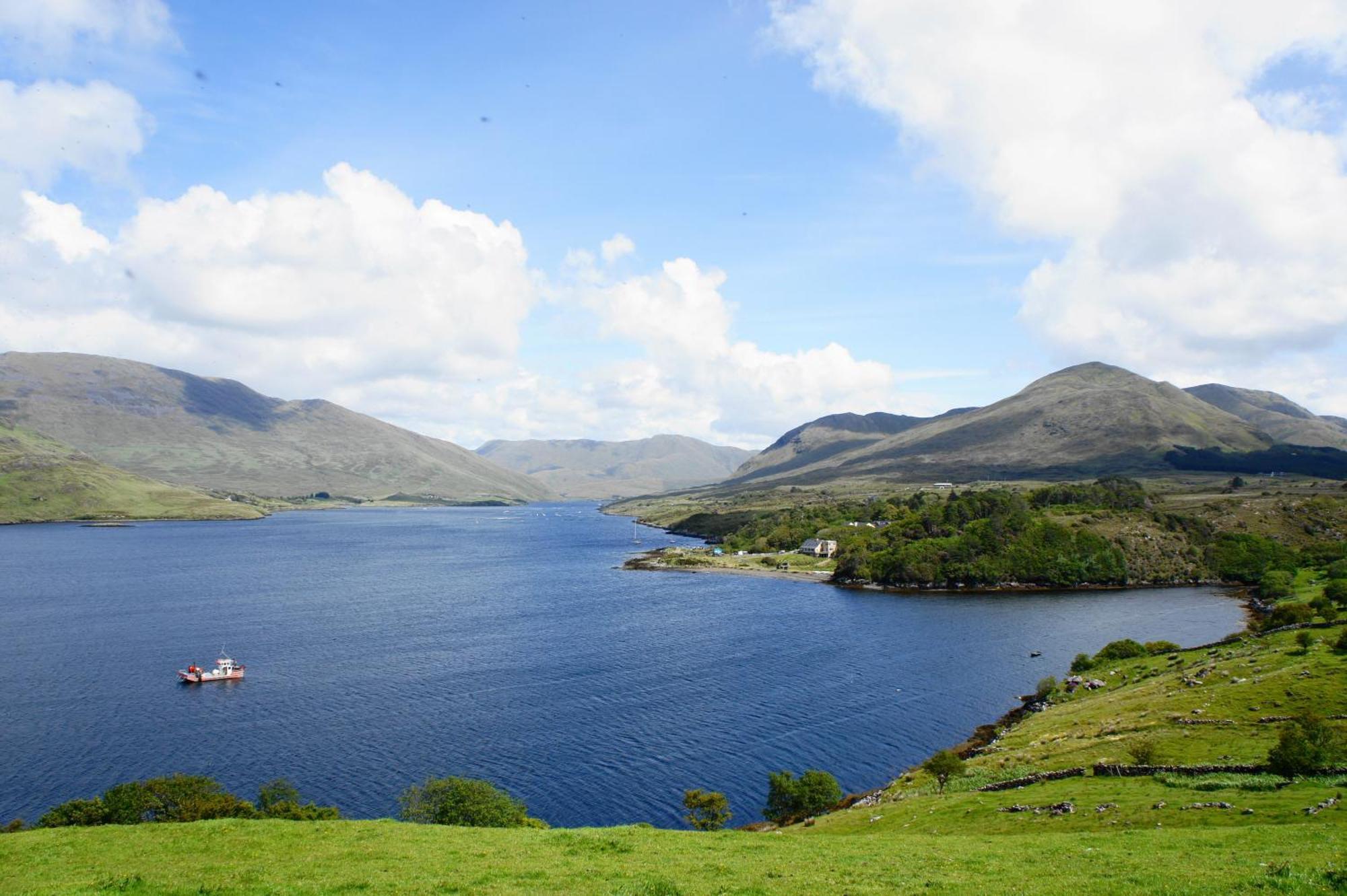 The Connemara Hostel - Sleepzone Лийнан Екстериор снимка