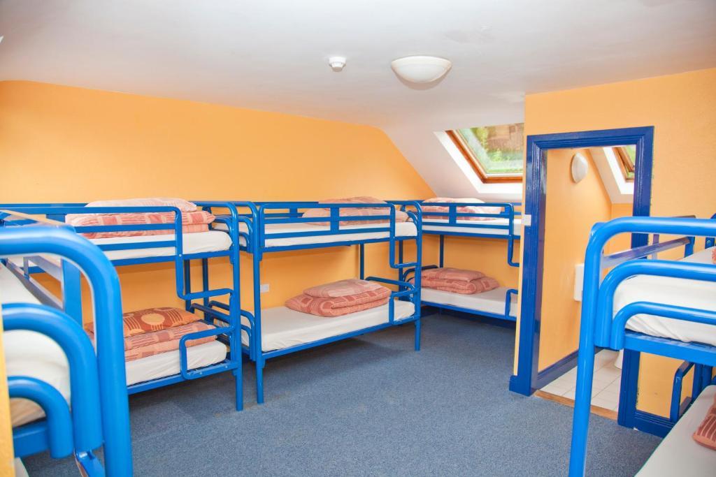 The Connemara Hostel - Sleepzone Лийнан Екстериор снимка