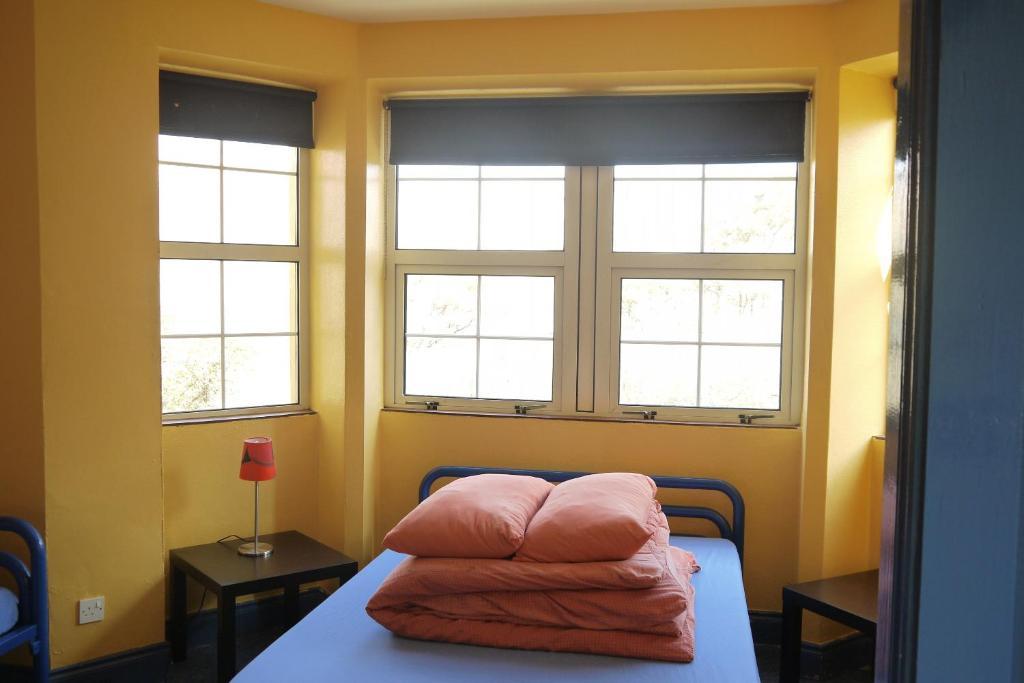 The Connemara Hostel - Sleepzone Лийнан Стая снимка