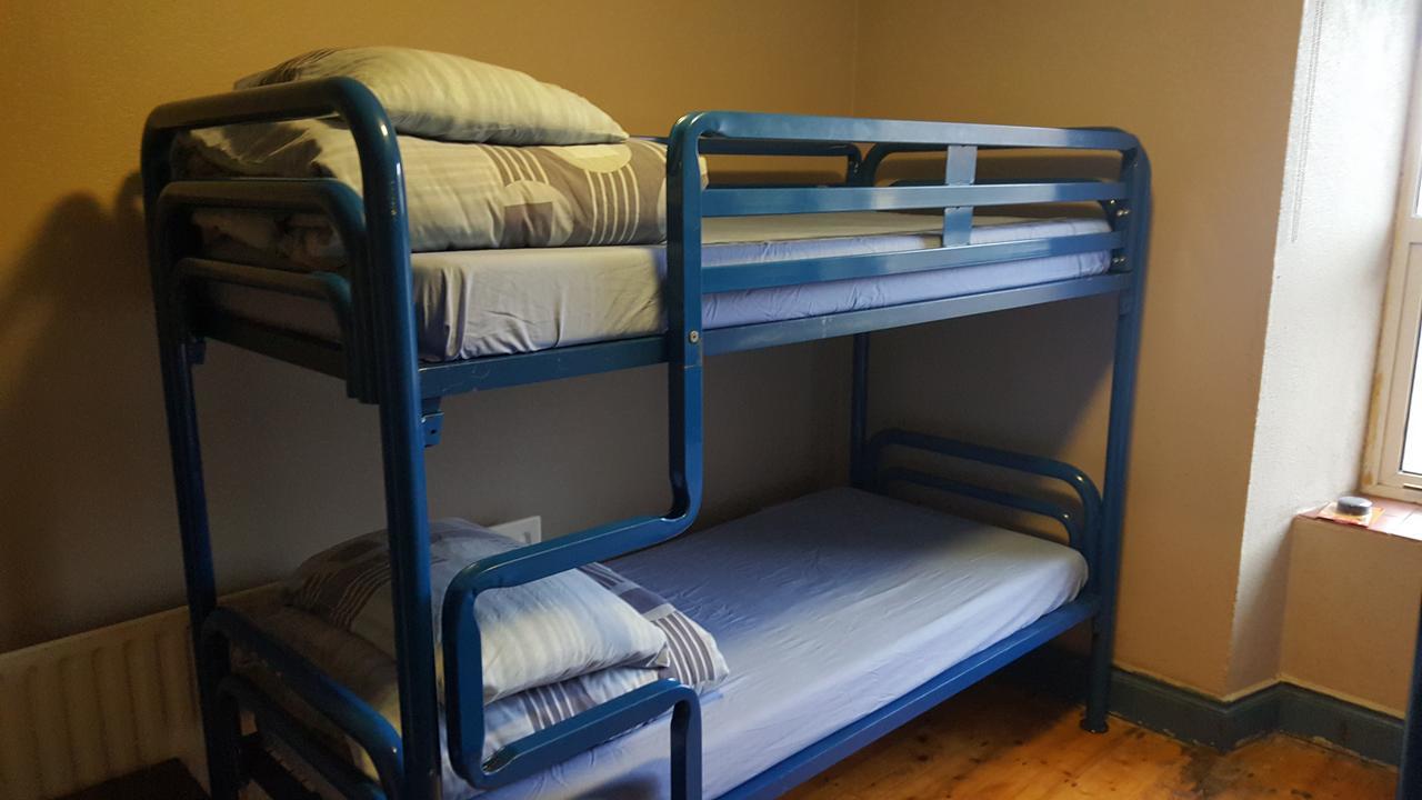 The Connemara Hostel - Sleepzone Лийнан Екстериор снимка