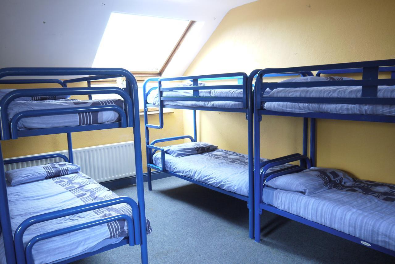 The Connemara Hostel - Sleepzone Лийнан Екстериор снимка