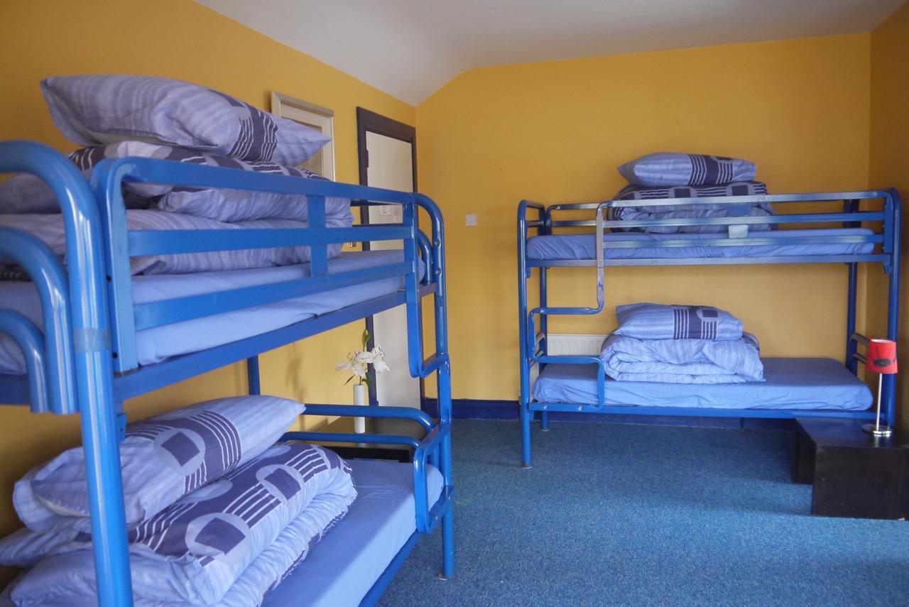 The Connemara Hostel - Sleepzone Лийнан Екстериор снимка