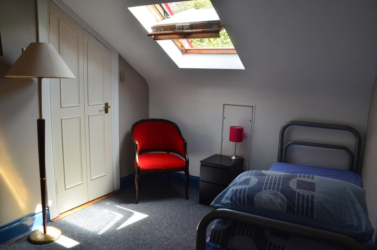 The Connemara Hostel - Sleepzone Лийнан Екстериор снимка