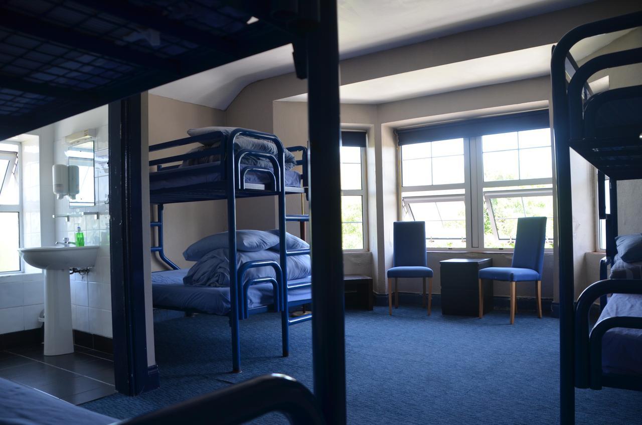 The Connemara Hostel - Sleepzone Лийнан Екстериор снимка